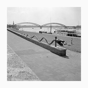 Escultura de serpiente del Rin en la costa del Rin Dusseldorf, Alemania, 1937