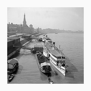 Schiffe, die Verankerung in der Altstadt von Düsseldorf, Deutschland 1937
