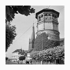 Schlossturm und St. Lambert's Kirche in Düsseldorf, Deutschland 1937