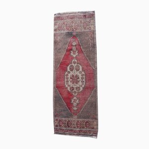 Kleiner handgeknüpfter türkischer Vintage Teppich