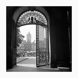 View Gate Residence Castle to Main Market Darmstadt, Allemagne, 1938, Imprimé en 2021