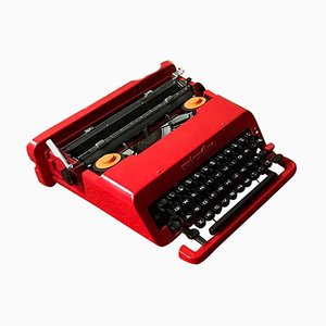 Máquina de escribir Valentine italiana roja de Ettore Sottsass & Perry King para Olivetti Synthesis, años 70