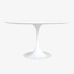 Tulip Tisch von Eero Saarinen