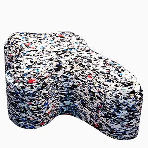 Otomana non-stop de material reciclado de Clemence Seilles