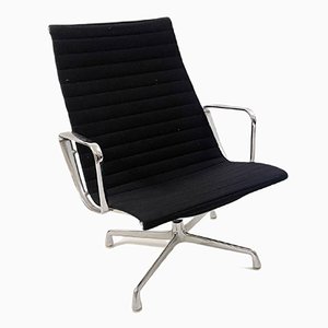 Chaise de Bureau EA117 par Eames pour Herman Miller, 1990s