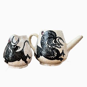 Tetera de cerámica para té o café y jarra para leche con toros de Talavera, España, años 70. Juego de 2