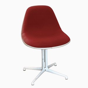 Sedia La Fonda in fibra di vetro di Charles & Ray Eames per Vitra, anni '60