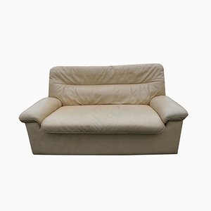 Small Beige Leather 2-Seat Sofa from de Sede