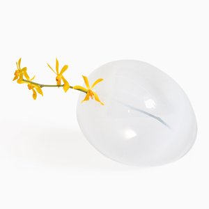 Whiteout Vase by UUfie
