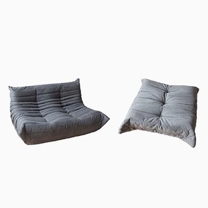 Grauer Togo Pouf und 2-Sitzer Sofa aus Mikrofaser von Michel Ducaroy für Ligne Roset, 2er Set