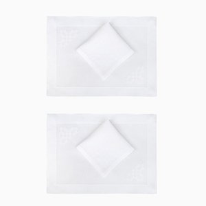Manteles individuales geométricos y servilletas de The NapKing para Bellavia Ricami SPA. Juego de 2