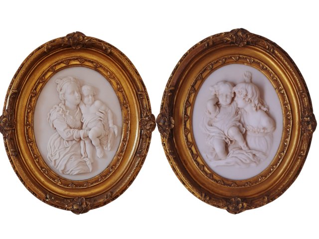 Medallions Of Mother And Child Faux Marble Resin Set Of 2 For Sale At Pamono