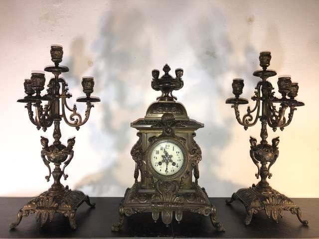 French Mantel Clock with Candlesticks in Bronze, 1880s, Set of 3