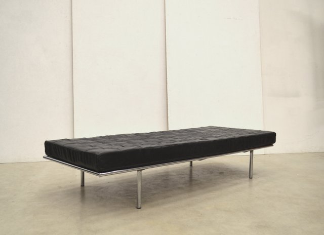 Mies daybed 2024