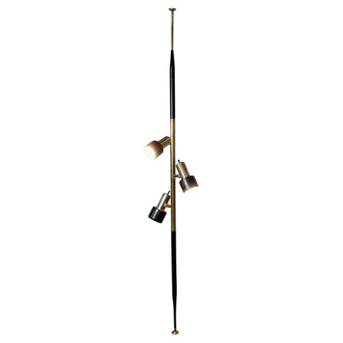 Floor to ceiling hot sale tension pole light