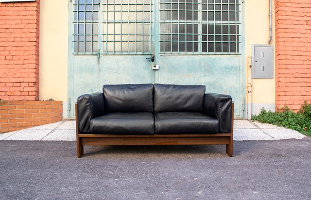 Bastiano Sofa By Tobia Afra Scarpa, Leather Sofa Manufacturers In Italy