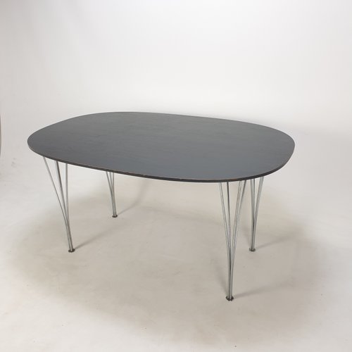 Super-Elliptic Table by Arne Jacobsen, Piet Hein & Mathsson