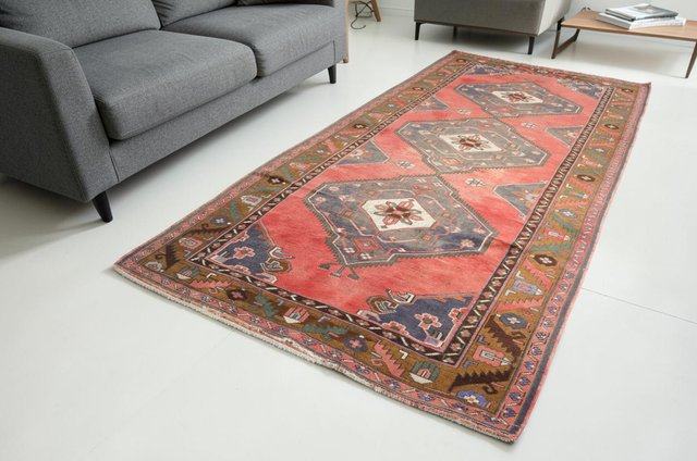 Vintage Traditional Turkish Rug for sale at Pamono