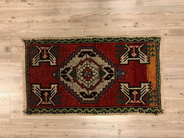Small Turkish Red Handmade Rug for sale at Pamono