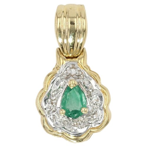 Modern Emerald Diamonds 18 Karat Yellow 