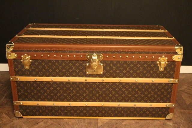 Louis Vuitton Trunk Printed Patern Canvas and Metal