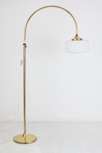 Copper Floor Lamp With Milkglass Shade For At Pamono Copper Floor Lamp With Milkglass Shade, Modern Copper Floor Lamp
