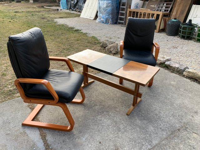 Lounge chairs sales and table
