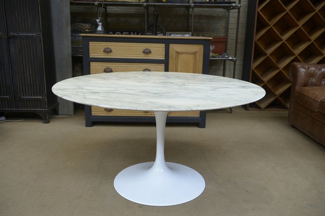 Arabeo Marble Top By Eero Saarinen, Large Round Table Top