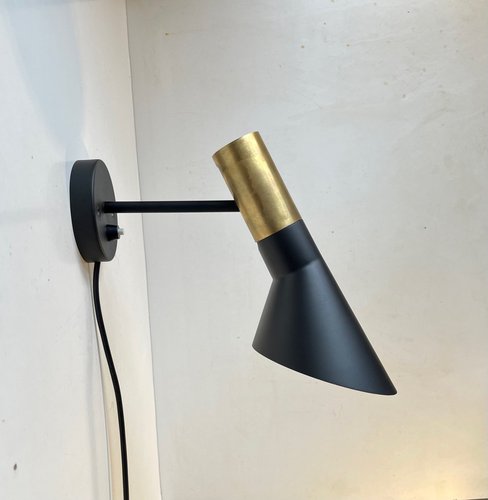 forarbejdning ujævnheder præcedens Vintage AJ Wall Lamp in Brass by Arne Jacobsen for Louis Poulsen, 1960s for  sale at Pamono