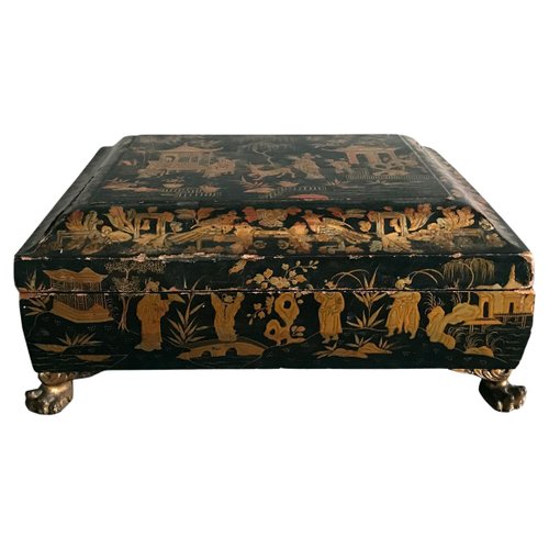  VINTAGE CHINESE LACQUERED BOX 
