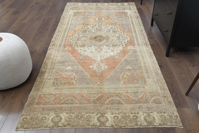 5'6x8'6 ft Vintage rug Antique Floor rug Oushak rug Muted Turkish rug old rug carpet 70 Turkish rug wool rug Handmade area rug