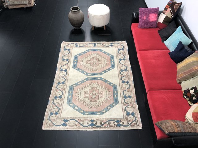 Turkish Pale Oushak Floor Rug for sale at Pamono