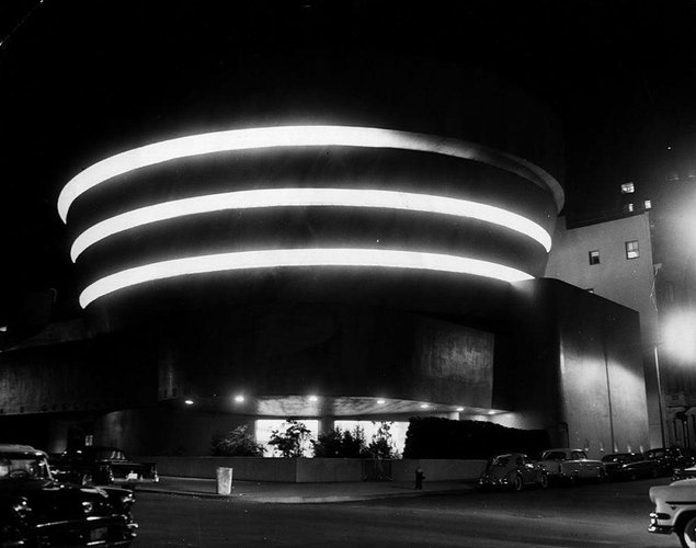 Guggenheim at Night 1959年 シルバーゼラチン印刷 Guggenheim at Night 1959年 シルバーゼラチン印刷 美術品