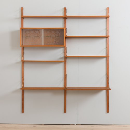 Unidad de pared de teca con armario de vidrio y estante de Poul