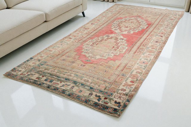 Antique Turkish Wool Rug for sale at Pamono