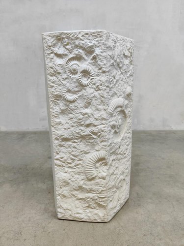 Weiße Vintage Biskuitporzellan Vase von Ak Kaiser, 1960er bei Pamono kaufen