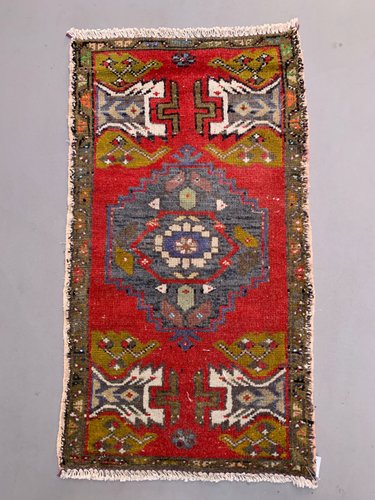 Small Vintage Turkish Wool Rug for sale at Pamono