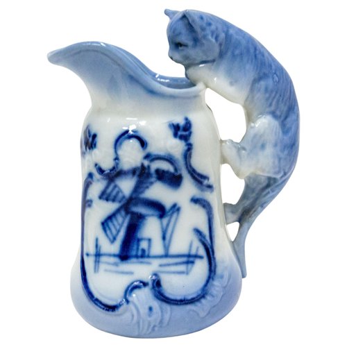 Pot à lait ou crémier en Porcelaine fine Motif Floral