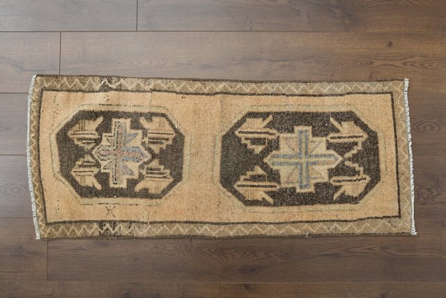 Vintage Turkish Faded Orange Rug for sale at Pamono