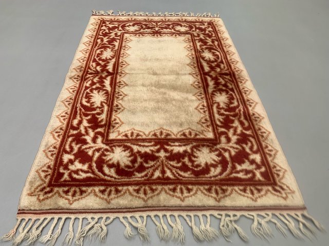 Small Vintage Turkish Milas Rug for sale at Pamono