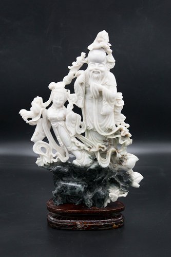 Vaisseau de jade sculpté - France