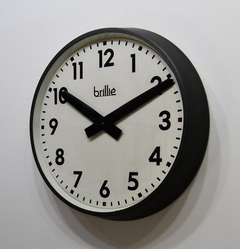 Reloj industrial Brillié, años 50 en venta en