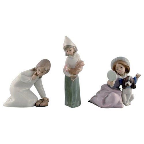 Porcelain Figurines from Lladro, Spain, 1970s, Set of 3 for sale at Pamono