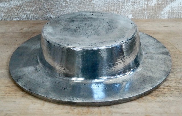 Moule à Chapeau de Modiste en Aluminium, 1920s en vente sur Pamono