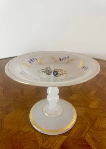 Antique jewelry stand deals