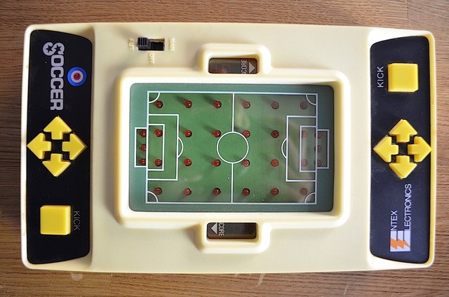 Jeu électronique De Football Game Wizard Années 80 - Édition Rare, état Fonctionnel Mais Usé