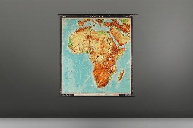 pijpleiding Hoeveelheid geld mot Large Africa School Map, 1950s for sale at Pamono
