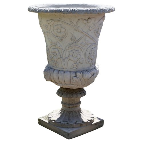Large Classical Tudor Rose Garden Planter, 2000s for sale at Pamono