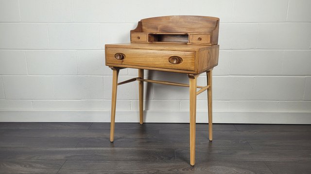 Vintage Desk by Lucian Ercolani for Ercol 1960s for sale at Pamono