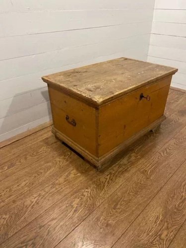 Antique blanket box outlet